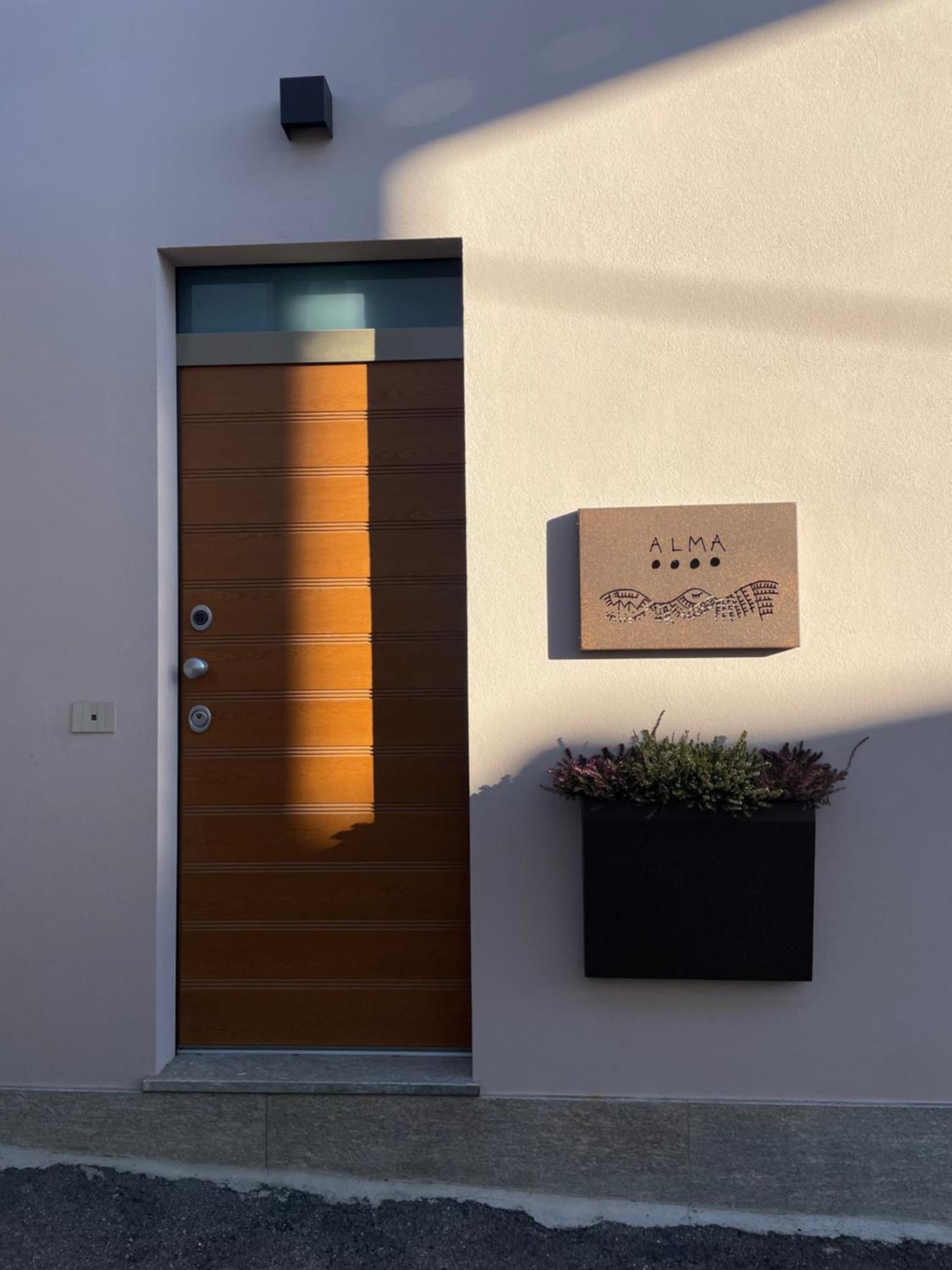 Alma I Luoghi Dell Anima Apartamento Diano dʼAlba Exterior foto